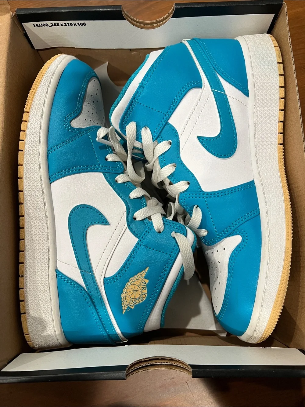 Air Jordan 1 Mid Big Kids' High-Top Sneakers in Teal and White